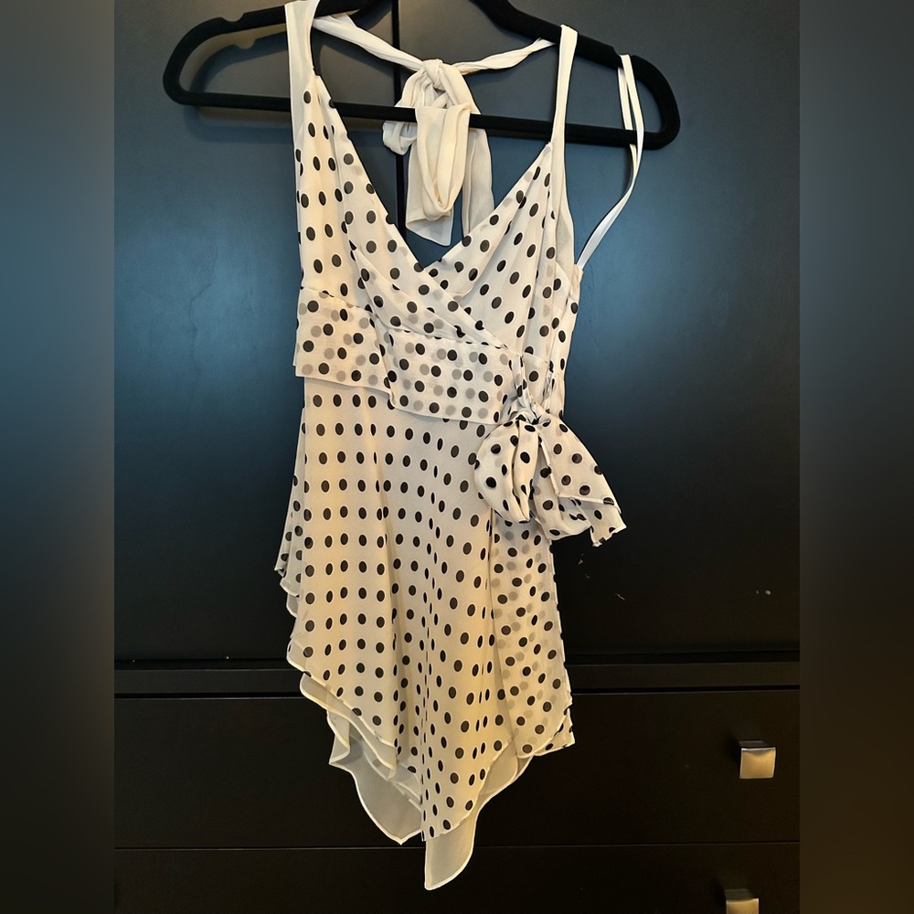 BCBG MAXAZRIA Small 100% SILK black white polkadot asymmetrical halter tie top